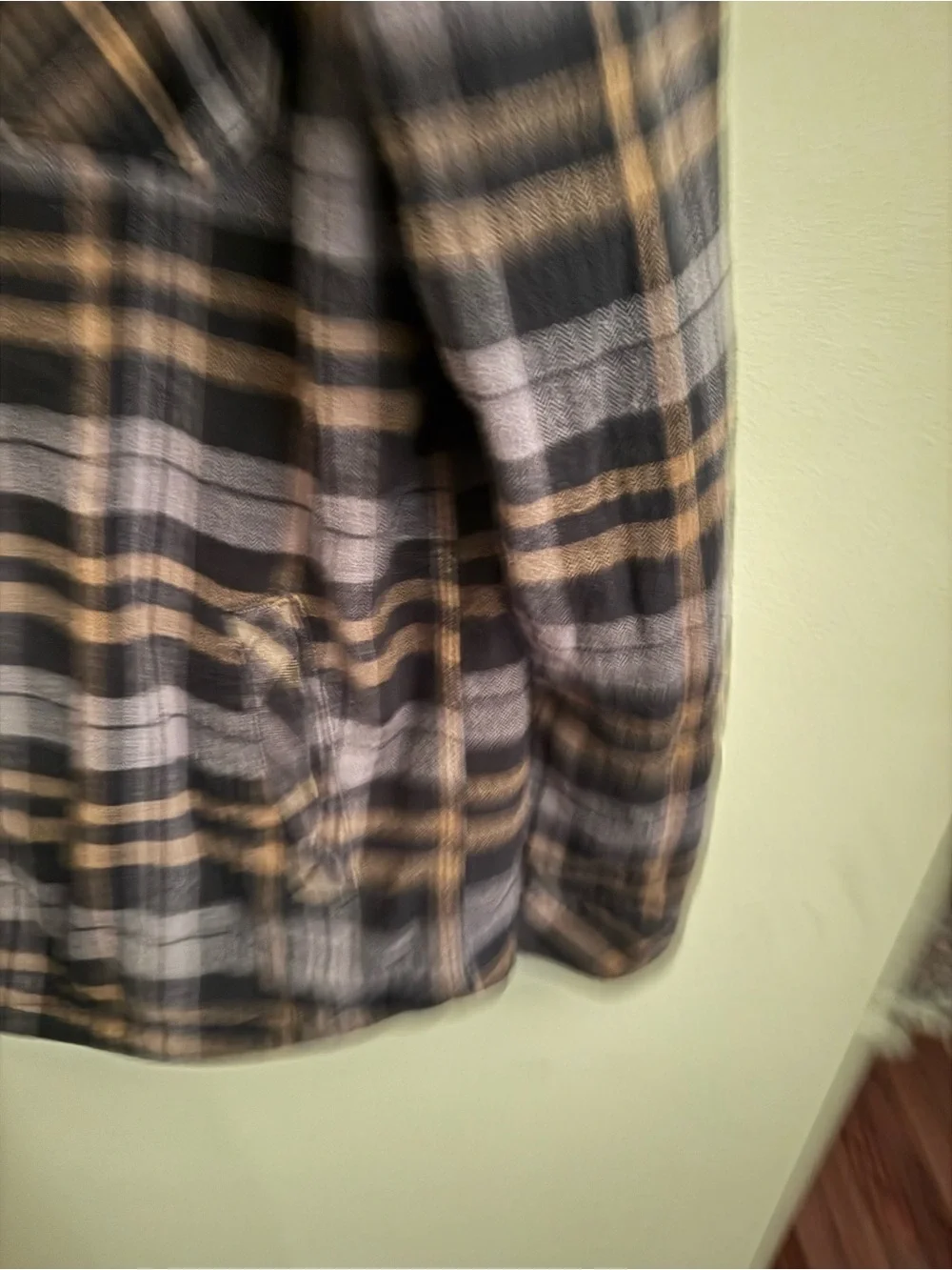 O'Neill Men's Medium Plaid Quilted Flannel Shirt Jacket Shacket Standard Fit